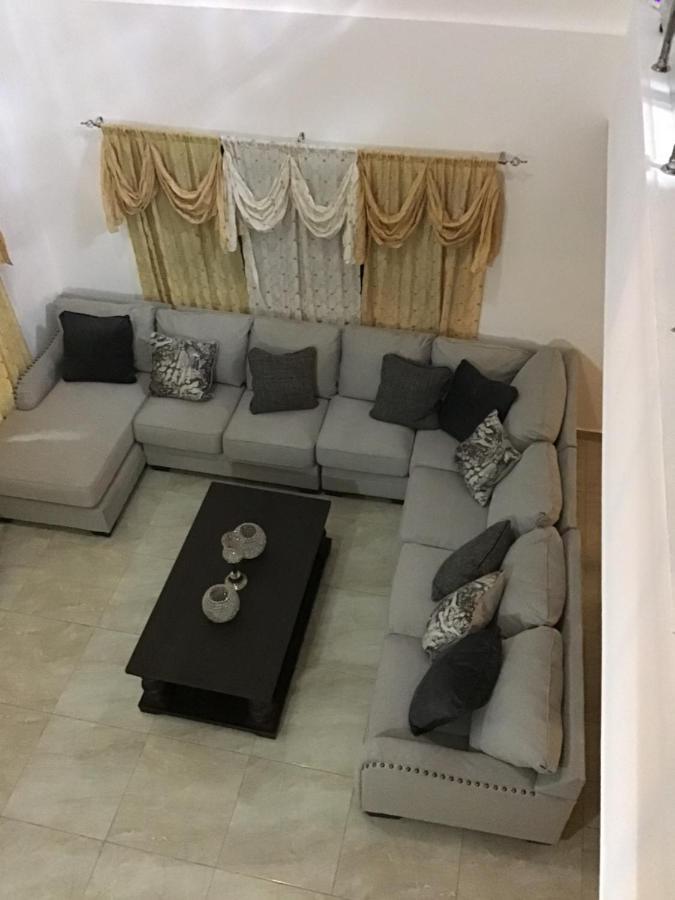 Villa Nilsa Бані Екстер'єр фото
